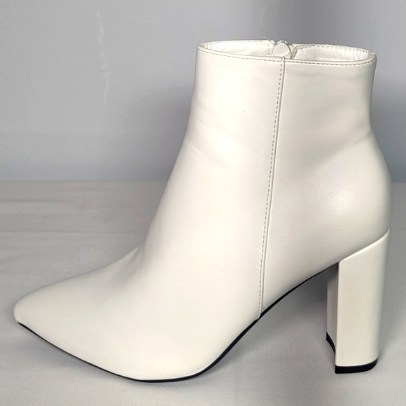 NEW Dream Pairs Womens Sianna Platform Chunky Heel Ankle Booties Sz 7 White - Picture 1 of 4